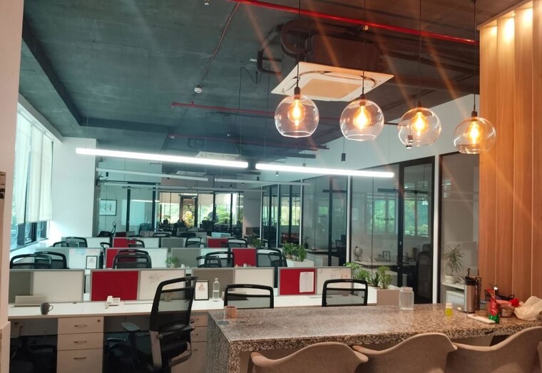 Gym, naman-centre Commercial Office Space 3200 Sq.Ft. In Bandra East Mumbai 10648255