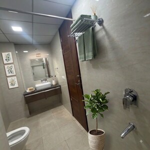 Furnished Amenities in 1 BHK Builder Floor at Dlf Phase I – for Rent