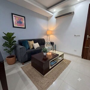 Living Room in 1 BHK Builder Floor at Dlf Phase I – for Rent