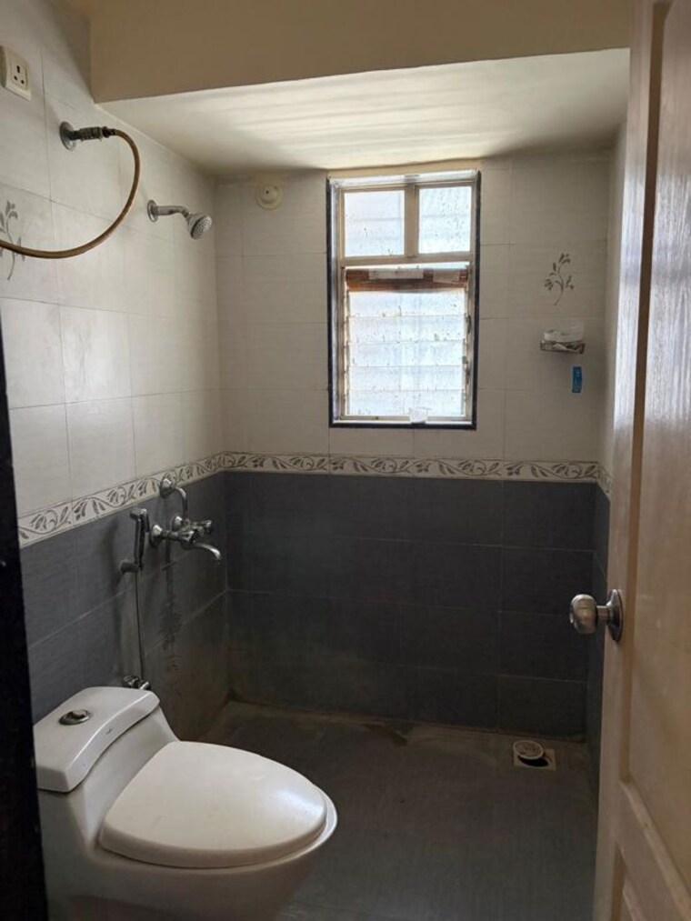 Bathroom, venkatesh-flora-phase-ii 3 Bedroom 1575 Sq.Ft. Apartment In Mundhwa Pune 10648310