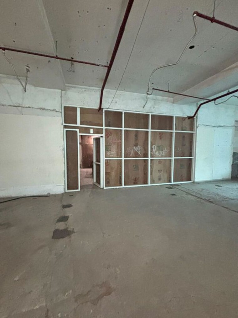 Room, wadhwa-trade-centre Commercial Office Space 3650 Sq.Ft. In Santacruz East Mumbai 10648327