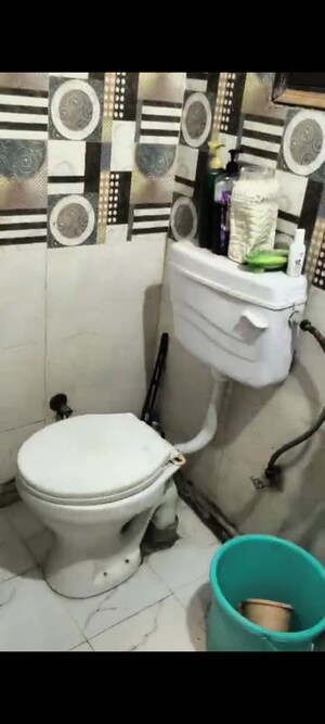Bathroom in 2.5 BHK Builder Floor at Shyam Park Extension – for Sale