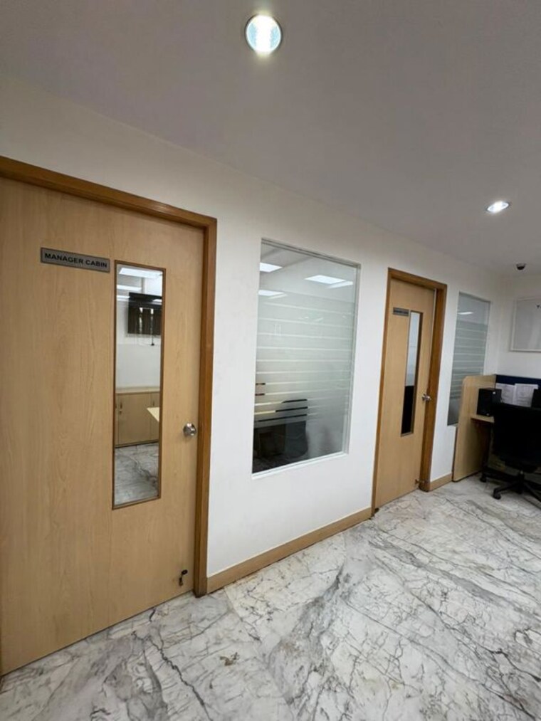 Room, wadhwa-trade-centre Commercial Office Space 1700 Sq.Ft. In Santacruz East Mumbai 10648353