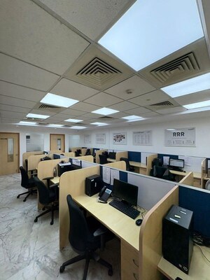  Office Space For Rent in Wadhwa Trade Centre, Santacruz East