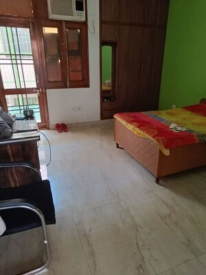 Living Room in 1 BHK Independent House at RWA Apartments Sector 52, Sector 52 – for Rent