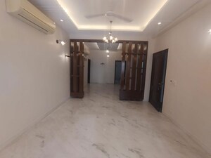 Hall in 3 BHK Builder Floor at Vipul Square, Sushant Lok I – for Rent