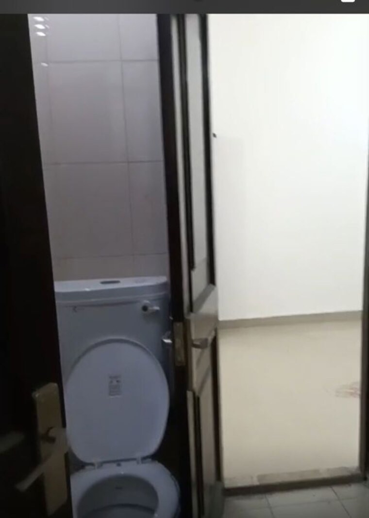 Bathroom, vasundhara sector 3 3 Bedroom 1600 Sq.Ft. Builder Floor In Vasundhara Sector 3 Ghaziabad 10648385