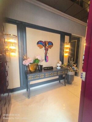 Room in 4 BHK Apartment at Courtyard Trilogy, Sevasi – for Sale