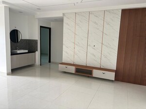 Room in 3 BHK Apartment at Aurobindo The Regent, Kondapur – for Rent
