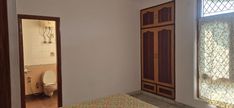 Room, ansal-sushant-lok-i 2 Bedroom 1450 Sq.Ft. Builder Floor In Sector 43 Gurgaon 10648404