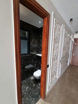 Furnished Amenities in 4 BHK Builder Floor at Green Wood City, Sector 45 – for Sale