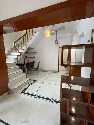 Staircase in 4 BHK Builder Floor at Sheikh Sarai Phase 2 – for Rent