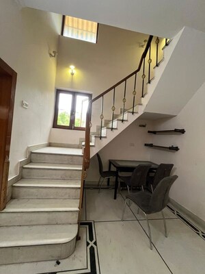 Staircase in 4 BHK Builder Floor at Sheikh Sarai Phase 2 – for Rent