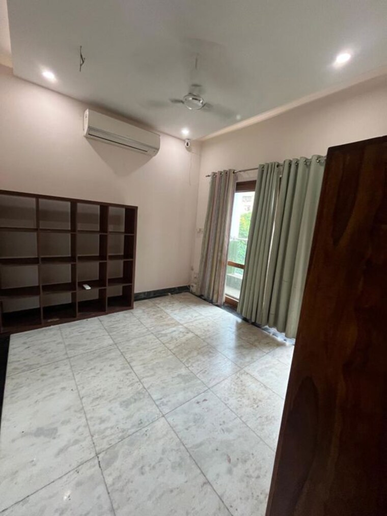 Room, sheikh sarai phase 2 4 Bedroom 2000 Sq.Ft. Builder Floor In Sheikh Sarai Phase 2 Delhi 10648455