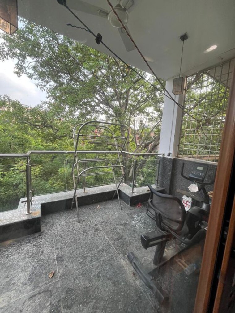 Balcony, sheikh sarai phase 2 4 Bedroom 2000 Sq.Ft. Builder Floor In Sheikh Sarai Phase 2 Delhi 10648455