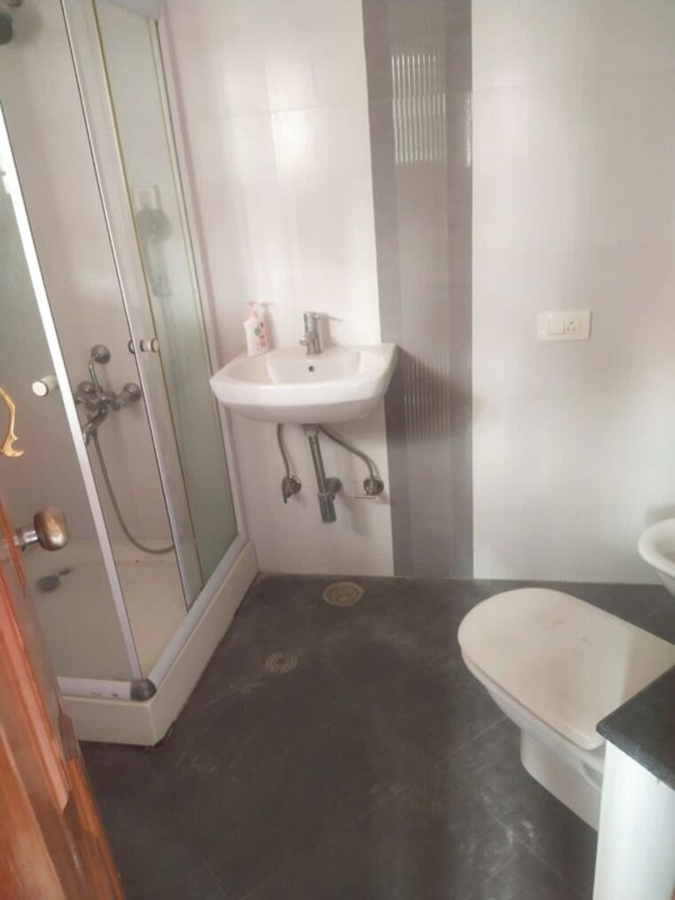 Bathroom, nisarga-enclave 4 Bedroom 3981 Sq.Ft. Villa In Anekal Bangalore 10648439