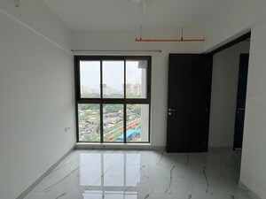 2 BHK Apartment For Rent in Raymond Aashiyana, Vartak Nagar