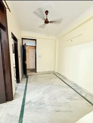 Room in 2 BHK Builder Floor at Saket – for Rent