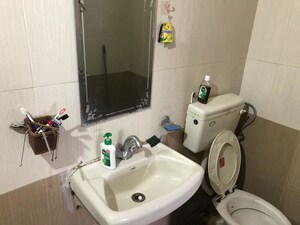 Bathroom in 2 BHK Apartment at Kumar Paradise Pune, Magarpatta City – for Sale