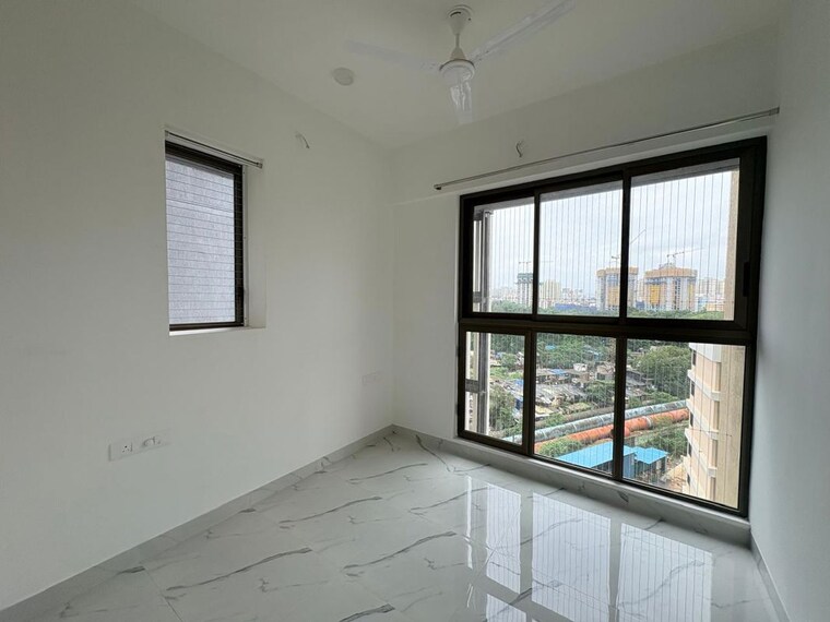 Room, hiranandani-estate 1.5 Bedroom 580 Sq.Ft. Apartment In Ghodbunder Road Thane 10648503