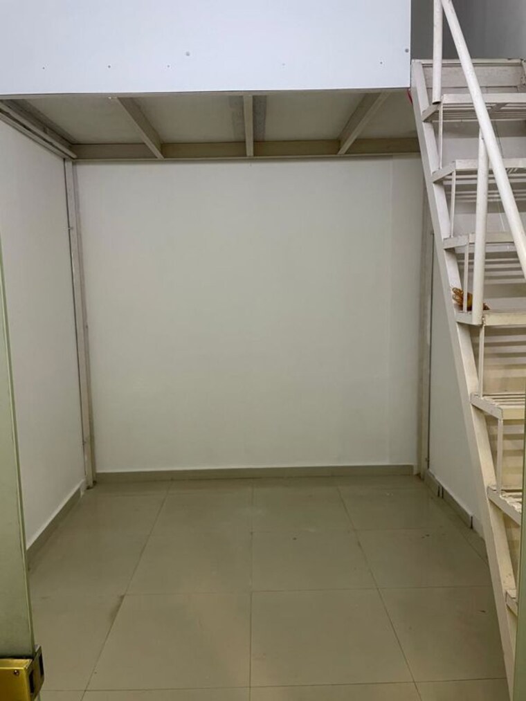 Team Area, rustomjee-eaze-zone-mall Commercial Office Space 174 Sq.Ft. In Malad West Mumbai 10648522