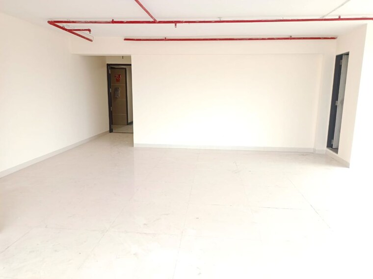 Room, one-world Commercial Office Space 675 Sq.Ft. In Malad West Mumbai 10648535