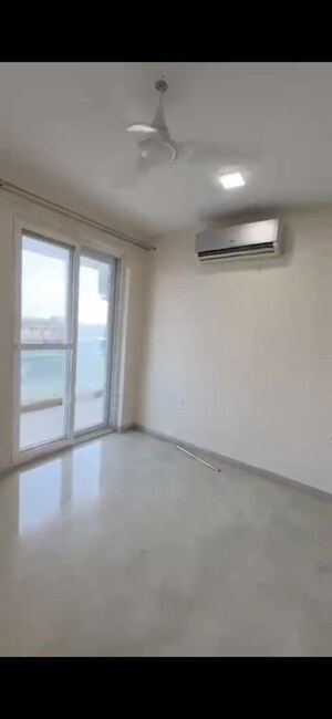 Room in 3 BHK Apartment at Omaxe Royal Residency Faridabad, Sector 79 – for Rent