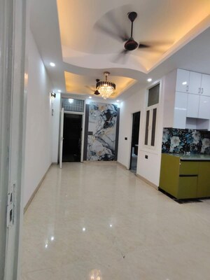 Room in 3 BHK Builder Floor at Vasundhara – for Rent