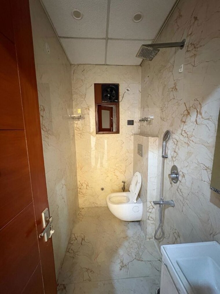 Bathroom, vasundhara 3 Bedroom 1375 Sq.Ft. Builder Floor In Vasundhara Ghaziabad 10648551
