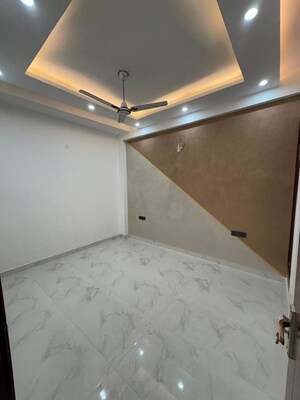 Room in 3 BHK Builder Floor at Vasundhara – for Rent