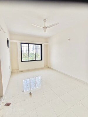 Room in 4 BHK Apartment at Nikash Skies CHS, Pashan – for Rent