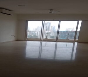 3 BHK Apartment For Rent in LnT Crescent Bay T3, Parel