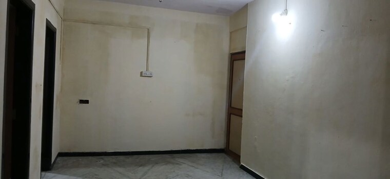 Room, vasturachna-vinayak-darshan Commercial Shop 350 Sq.Ft. In Kalyan West Thane 10648564