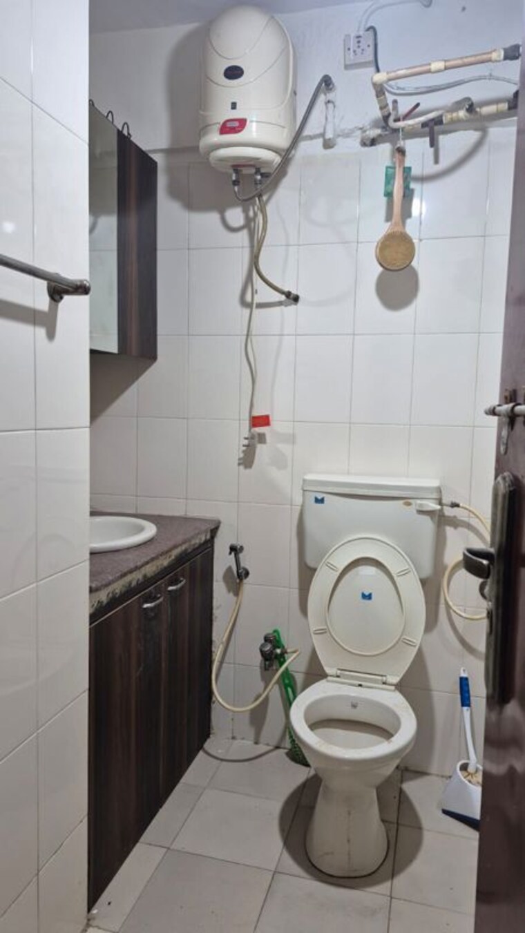 Bathroom, royal-palms 2 Bedroom 842 Sq.Ft. Apartment In Goregaon East Mumbai 10648587