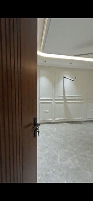 Bathroom in 3 BHK Builder Floor at Parklands, Sector 85 – for Sale