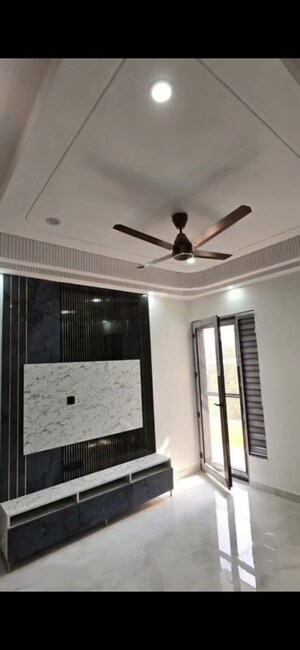 Furnished Amenities in 4 BHK Builder Floor at Lavender Floors, Sector 89 – for Rent