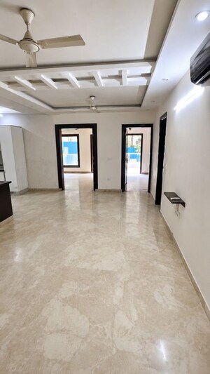 Room in 4 BHK Builder Floor at Naraina – for Rent