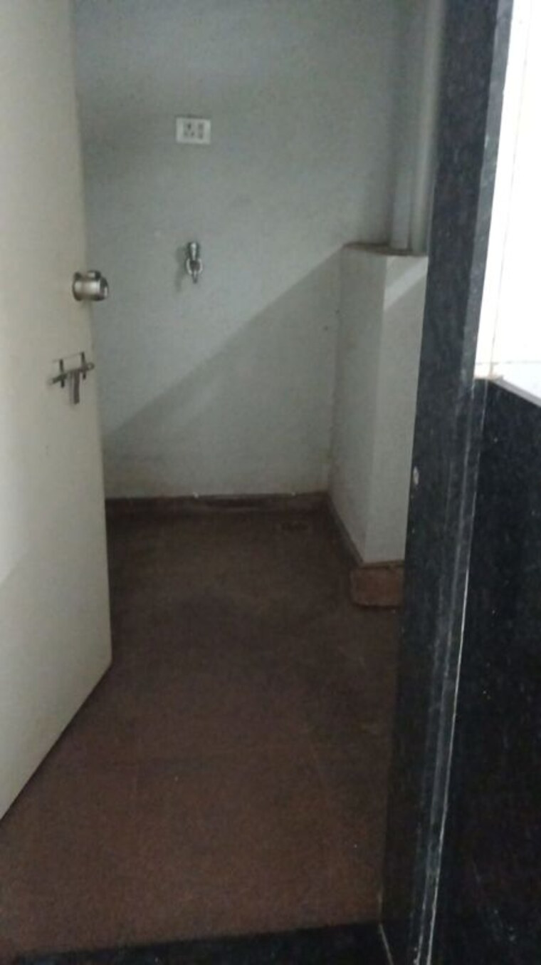 Bathroom, goel-ganga-aria 2 Bedroom 720 Sq.Ft. Apartment In Dhanori Pune 10648635