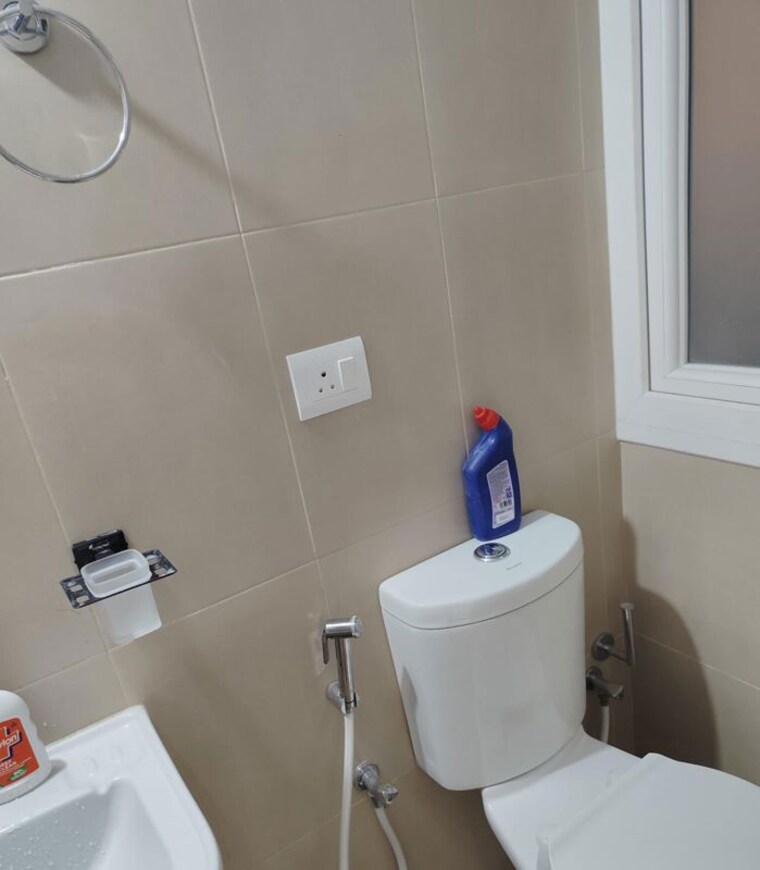 Bathroom, brigade-el-dorado 1.5 Bedroom 690 Sq.Ft. Apartment In Bagaluru Bangalore 10648648