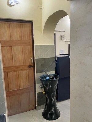 Furnished Amenities in 2 BHK Builder Floor at Tagore Garden – for Rent