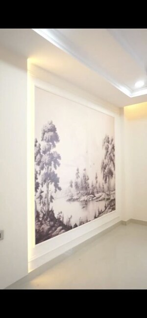 Room in 4 BHK Builder Floor at Sector 85 – for Rent