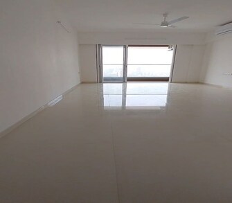 3 BHK Apartment For Rent in Runwal Nirvana in Parel, Mumbai