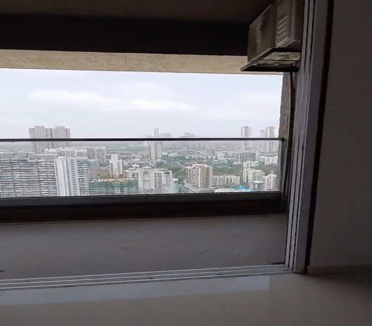 Balcony, runwal-nirvana 3 Bedroom 1325 Sq.Ft. Apartment In Parel Mumbai 10648714