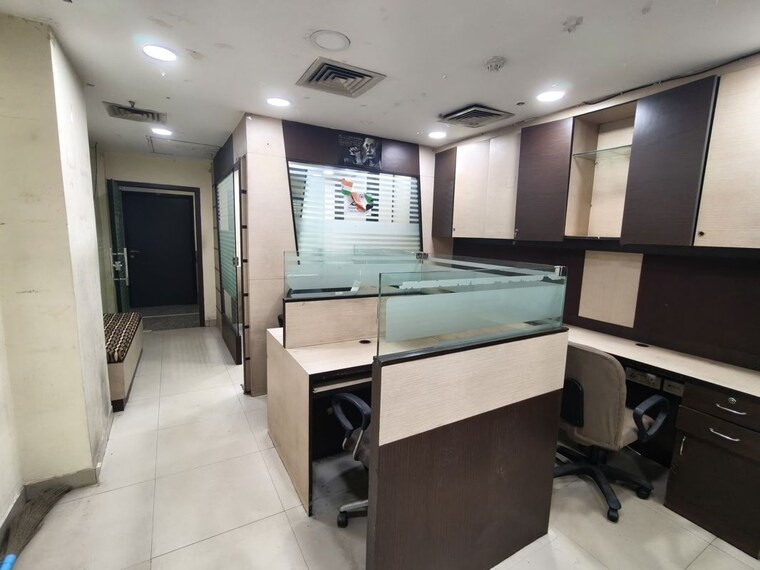 Team Area, netaji subhash place Commercial Office Space 549 Sq.Ft. In Netaji Subhash Place Delhi 10648715