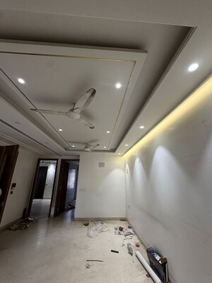 Furnished Amenities in 3 BHK Builder Floor at Rajouri Garden – for Rent