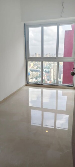 Room in 3.5 BHK Apartment at Vora Skyline Centrico, Malad West – for Sale