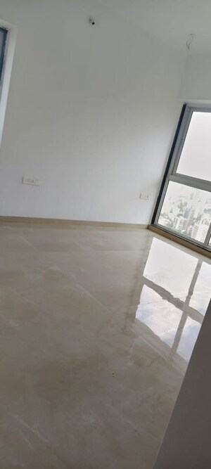 Room in 3.5 BHK Apartment at Vora Skyline Centrico, Malad West – for Sale