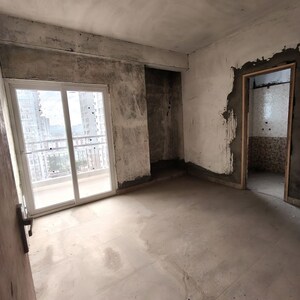 Room in 2 BHK Apartment at Mangalya Novena Green, Tech Zone 4 Greater Noida – for Rent