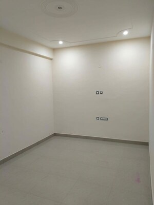 Room in 1 BHK Independent House at Delta Ii Greater Noida – for Rent