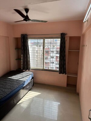 Room in 2 BHK Apartment at SG Lanke Vishwajeet Residency, Kharadi – for Rent